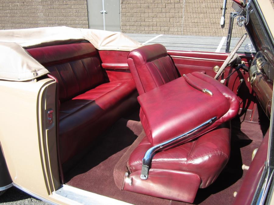  Lincoln Zephyr Continental Cabriolet 1941 года  (фото 3 из 14)